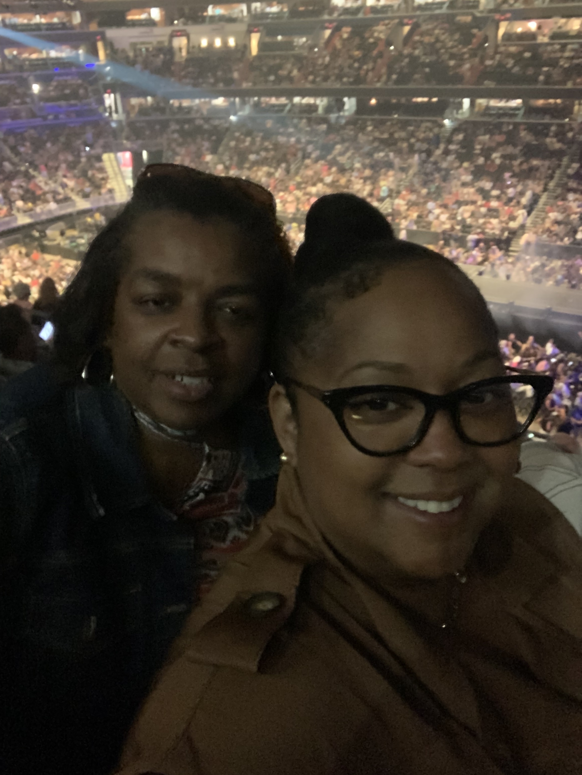 Lionel Richie and Earth, Wind & Fire - Sing a Song All Night Long