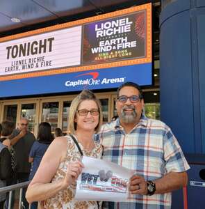 Lionel Richie and Earth, Wind & Fire - Sing a Song All Night Long