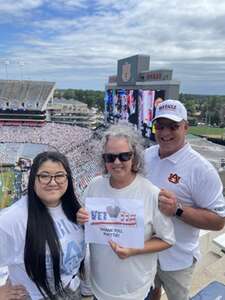 Auburn Tigers - NCAA Football vs UMass Minutemen