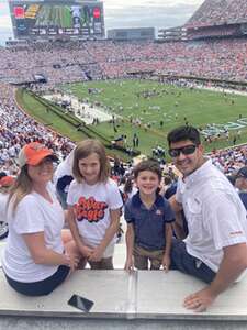 Auburn Tigers - NCAA Football vs UMass Minutemen