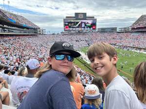 Auburn Tigers - NCAA Football vs UMass Minutemen