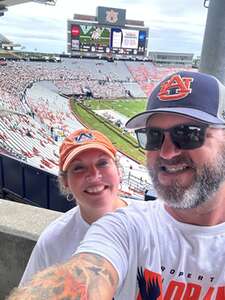 Auburn Tigers - NCAA Football vs UMass Minutemen