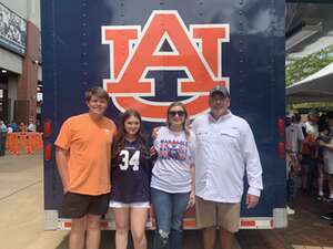 Auburn Tigers - NCAA Football vs UMass Minutemen