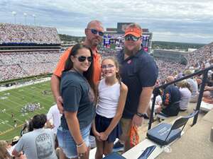 Auburn Tigers - NCAA Football vs UMass Minutemen