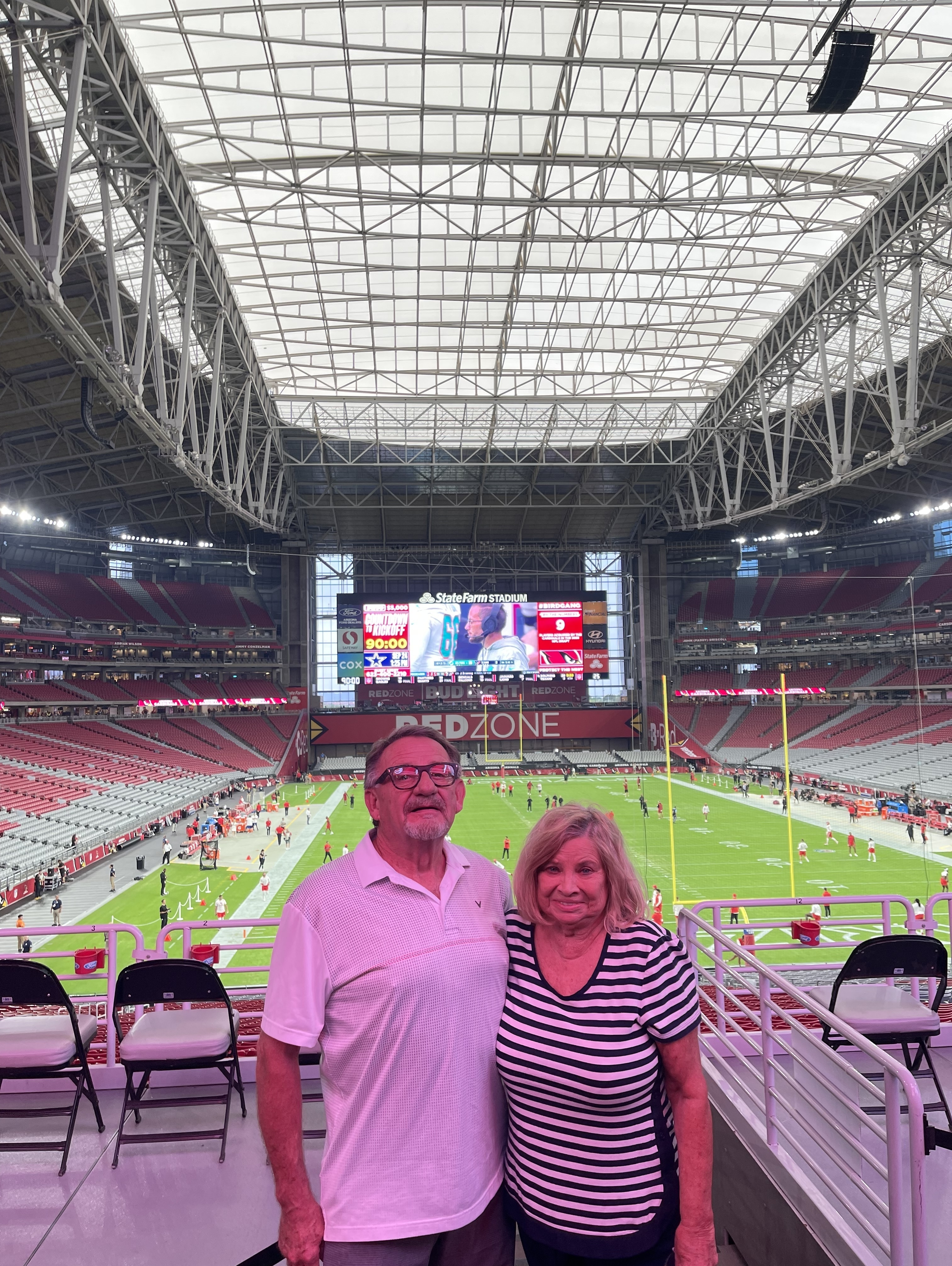 AZ Cardinals vs Kansas City Preseason Prgrm w/2 tickets/Parking pass, 2015  80pgs