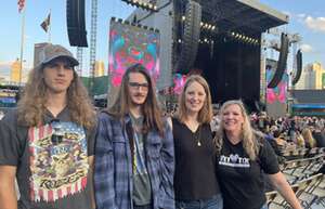 Guns N' Roses