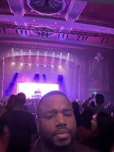 Chloe: the in Pieces Tour
