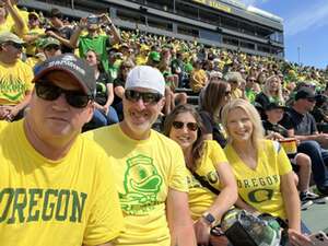 Oregon Ducks - NCAA Football vs Portland State Vikings