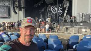 The Smashing Pumpkins: the World is a Vampire Tour