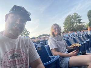 The Smashing Pumpkins: the World is a Vampire Tour