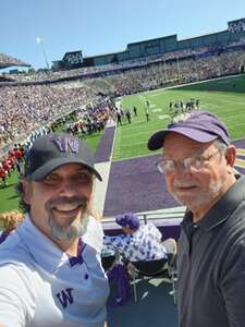 Washington Huskies - NCAA Football vs Tulsa Golden Hurricane