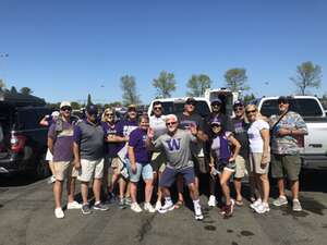 Washington Huskies - NCAA Football vs Tulsa Golden Hurricane