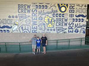 Milwaukee Brewers - MLB vs Chicago Cubs