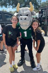 South Florida Bulls - NCAA Football vs Temple Owls