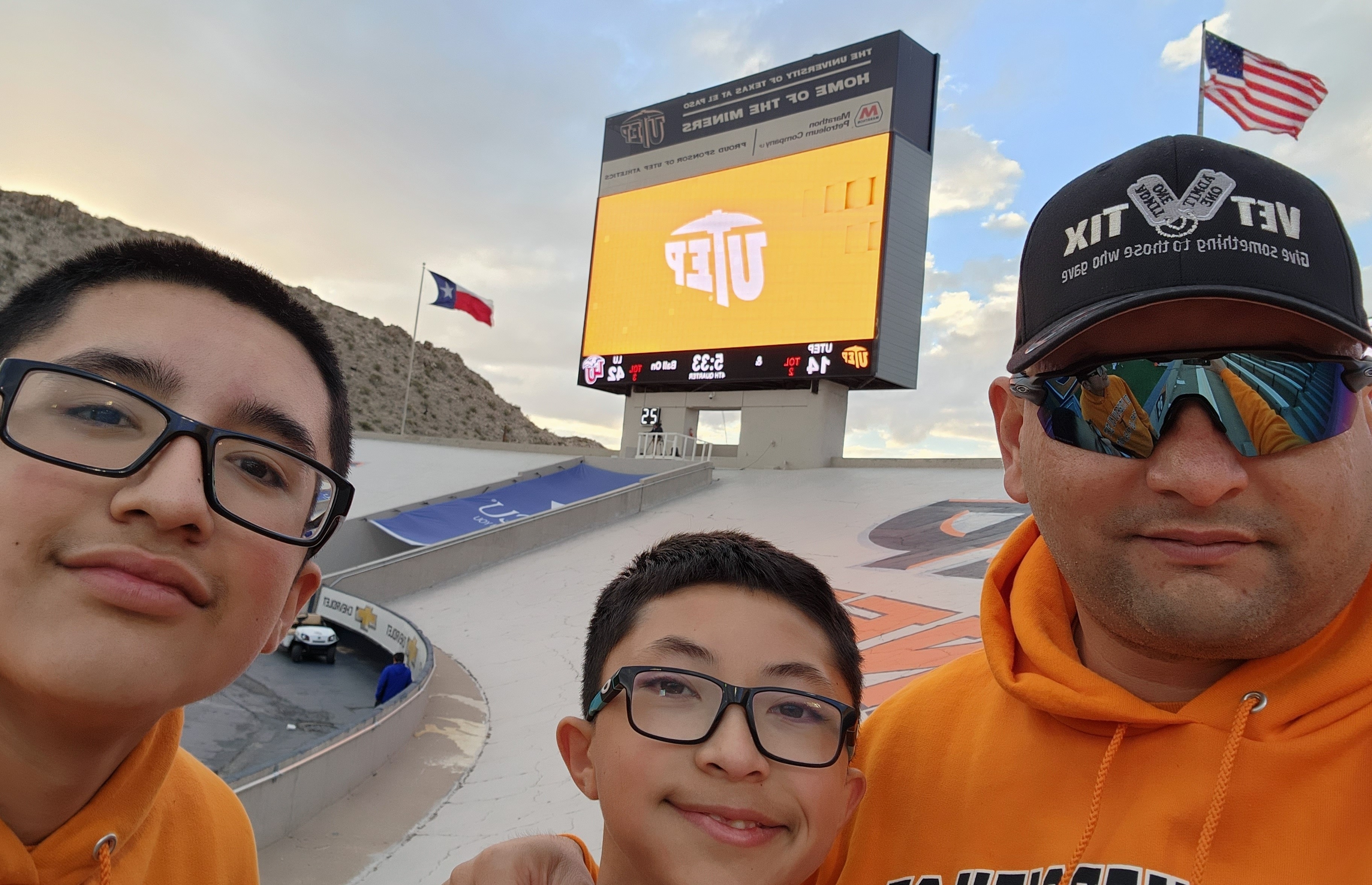 Texas-El Paso Miners - NCAA Football vs Liberty Flames