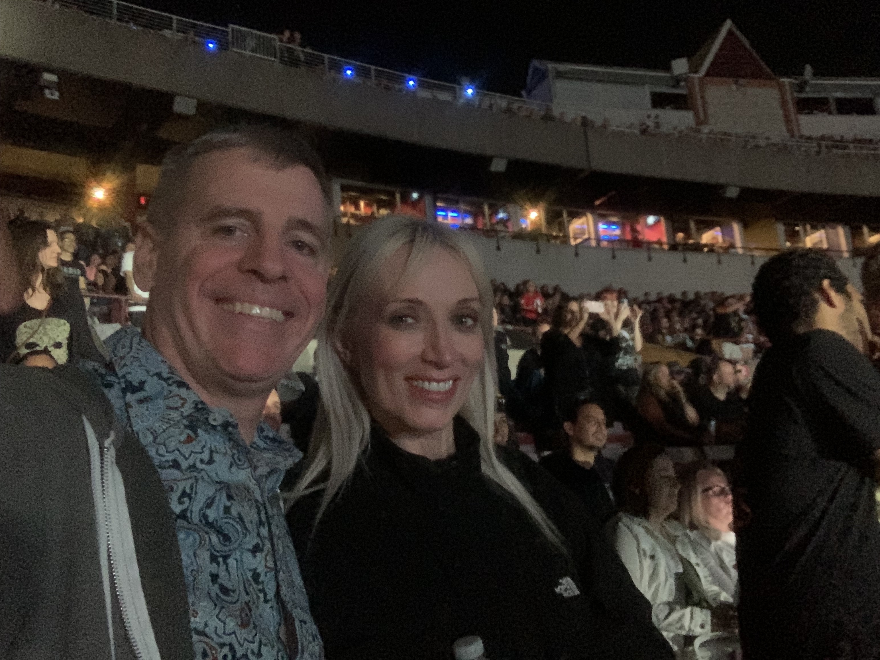 The Smashing Pumpkins: the World is a Vampire Tour