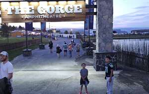 Eric Church: the Outsiders Revival Tour