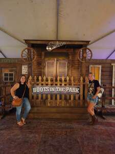 Boots in the Park Presents Blake Shelton, Sam Hunt & More! - VIP