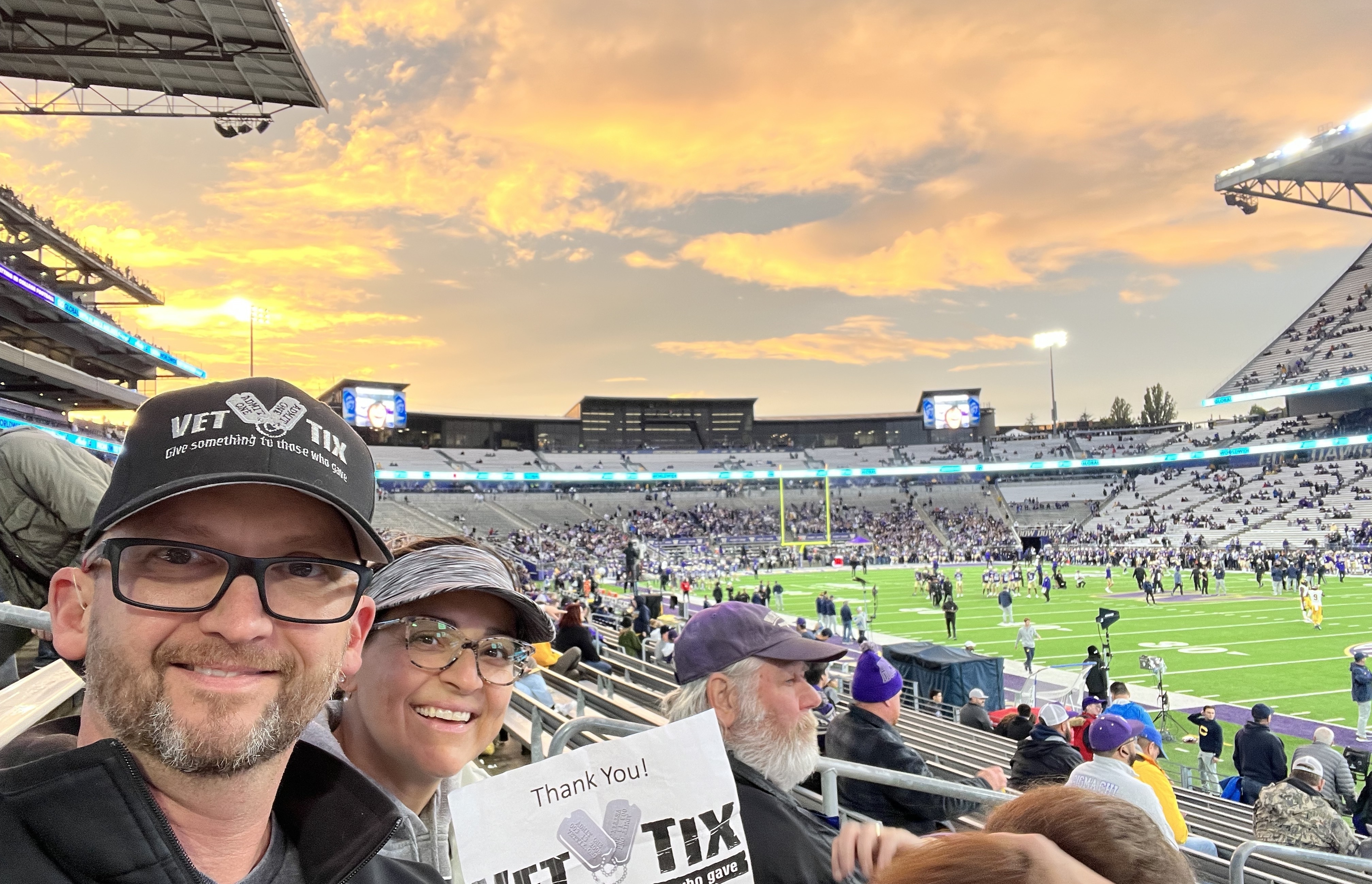 Washington Huskies - NCAA Football vs California Golden Bears