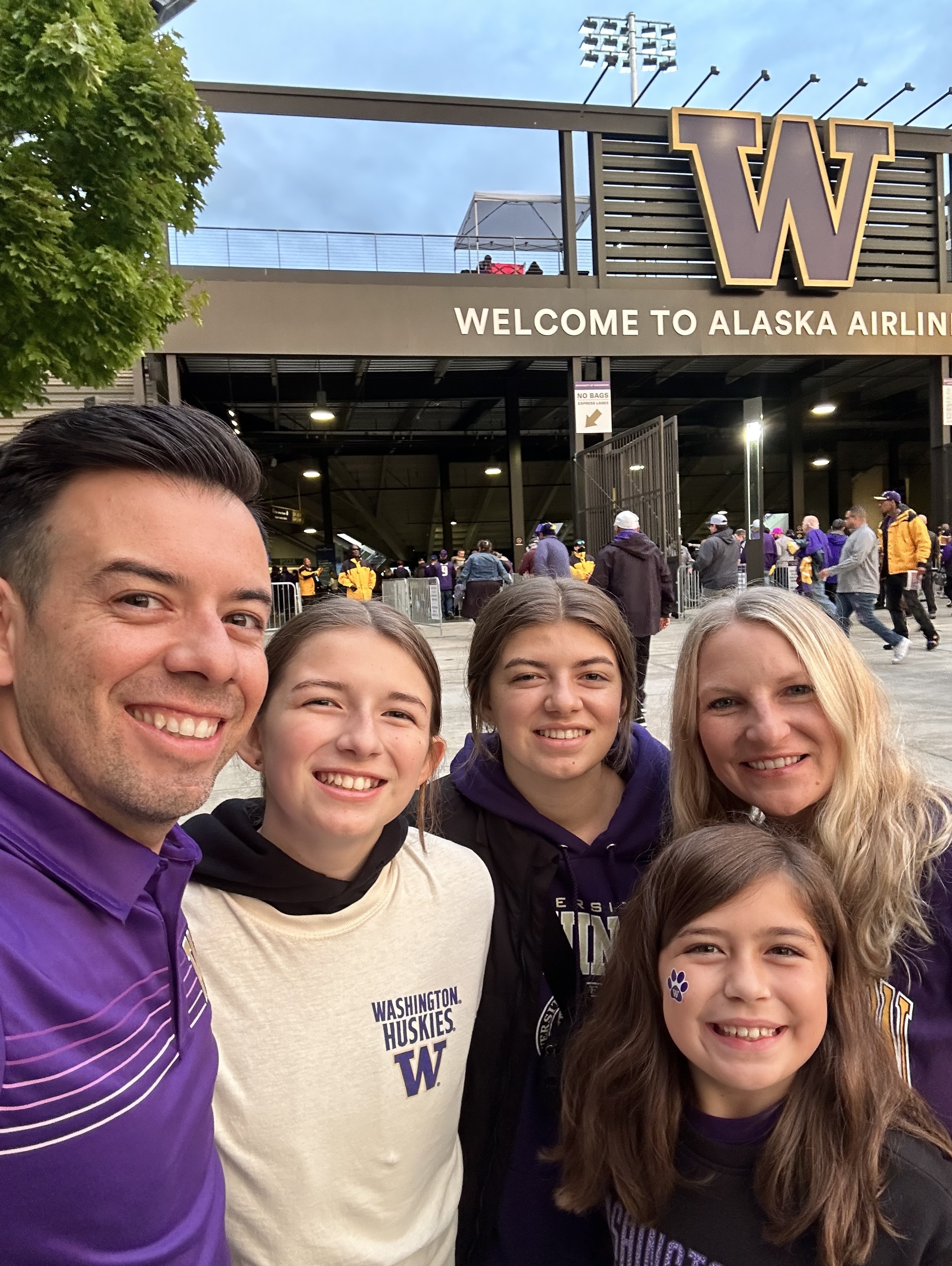 Washington Huskies - NCAA Football vs California Golden Bears