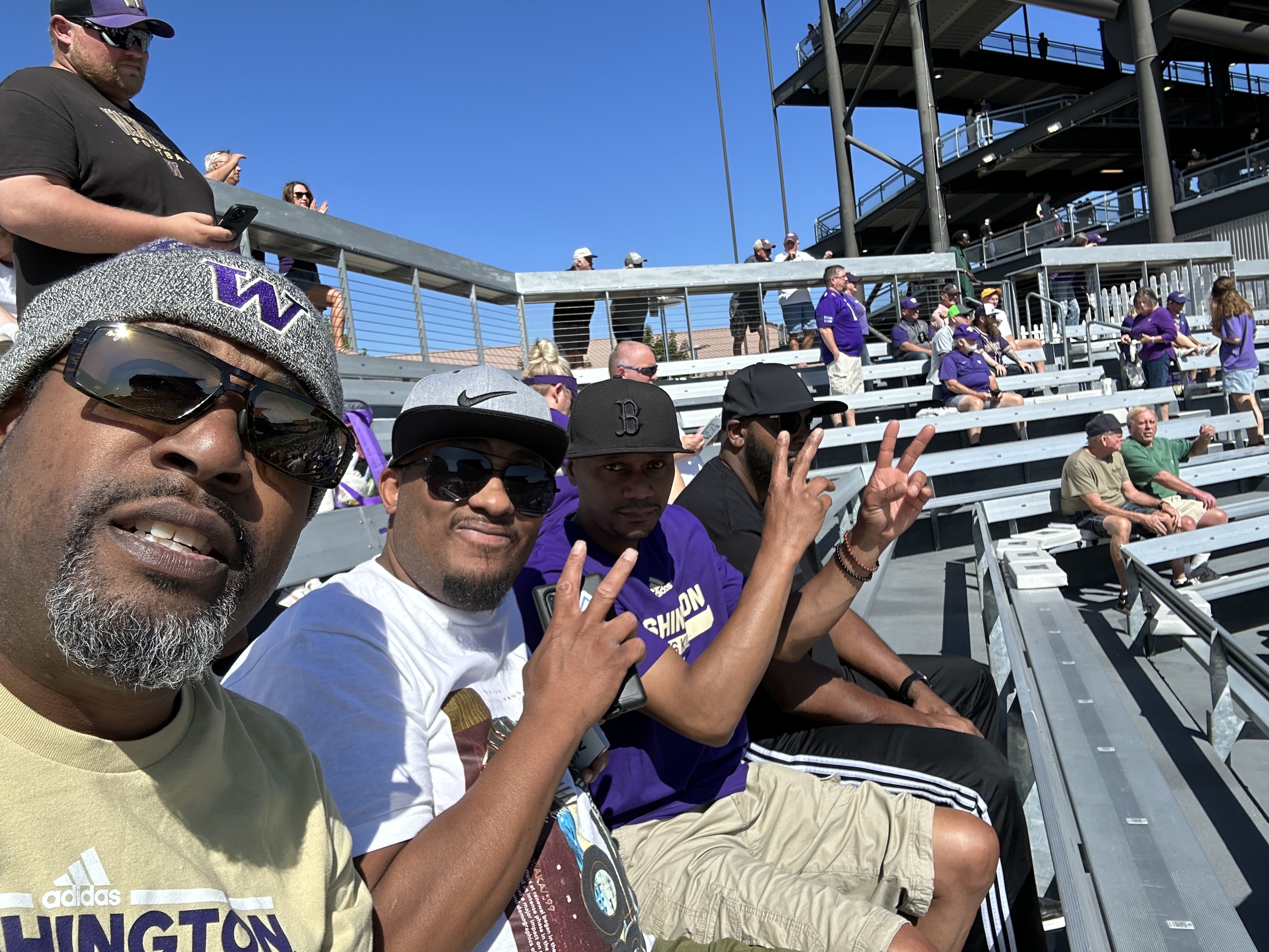 Washington Huskies - NCAA Football vs California Golden Bears