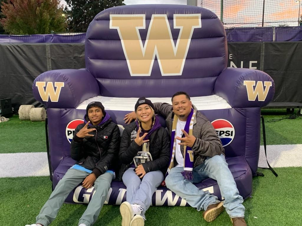 Washington Huskies - NCAA Football vs California Golden Bears