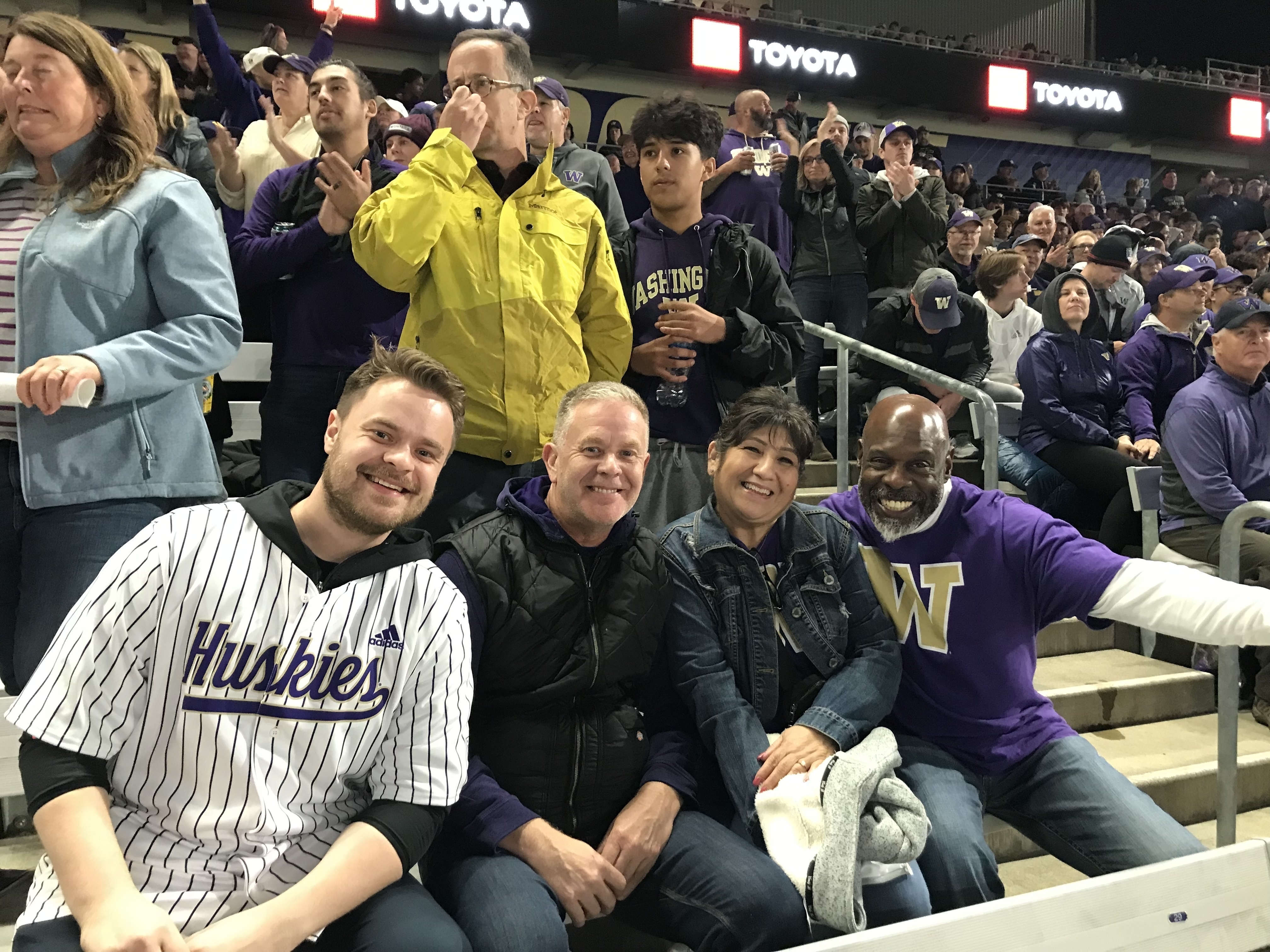 Washington Huskies - NCAA Football vs California Golden Bears