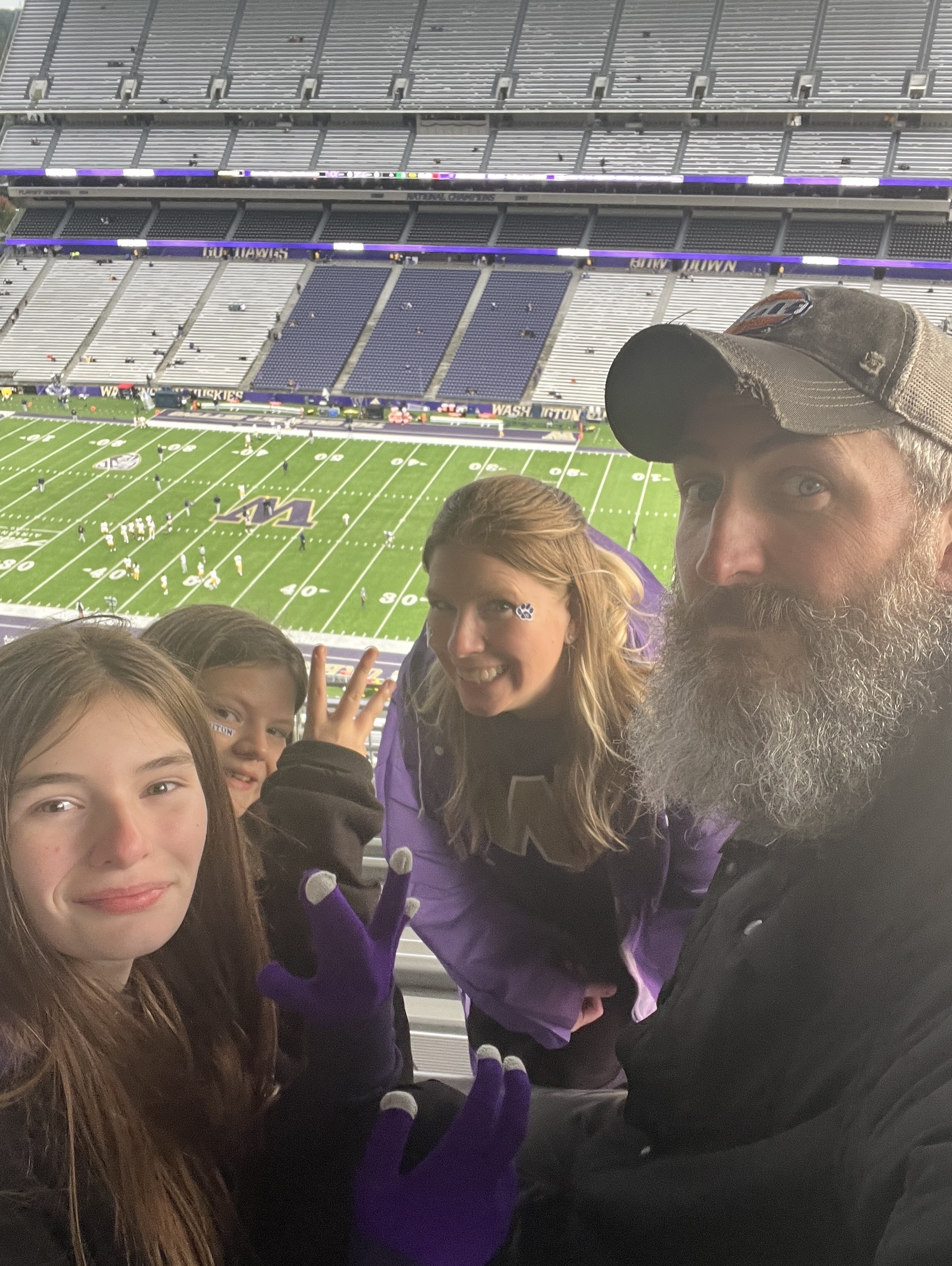 Washington Huskies - NCAA Football vs California Golden Bears