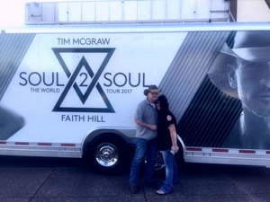 Tim Mcgraw and Faith Hill - Soul2Soul World Tour - Bancorp South Arena