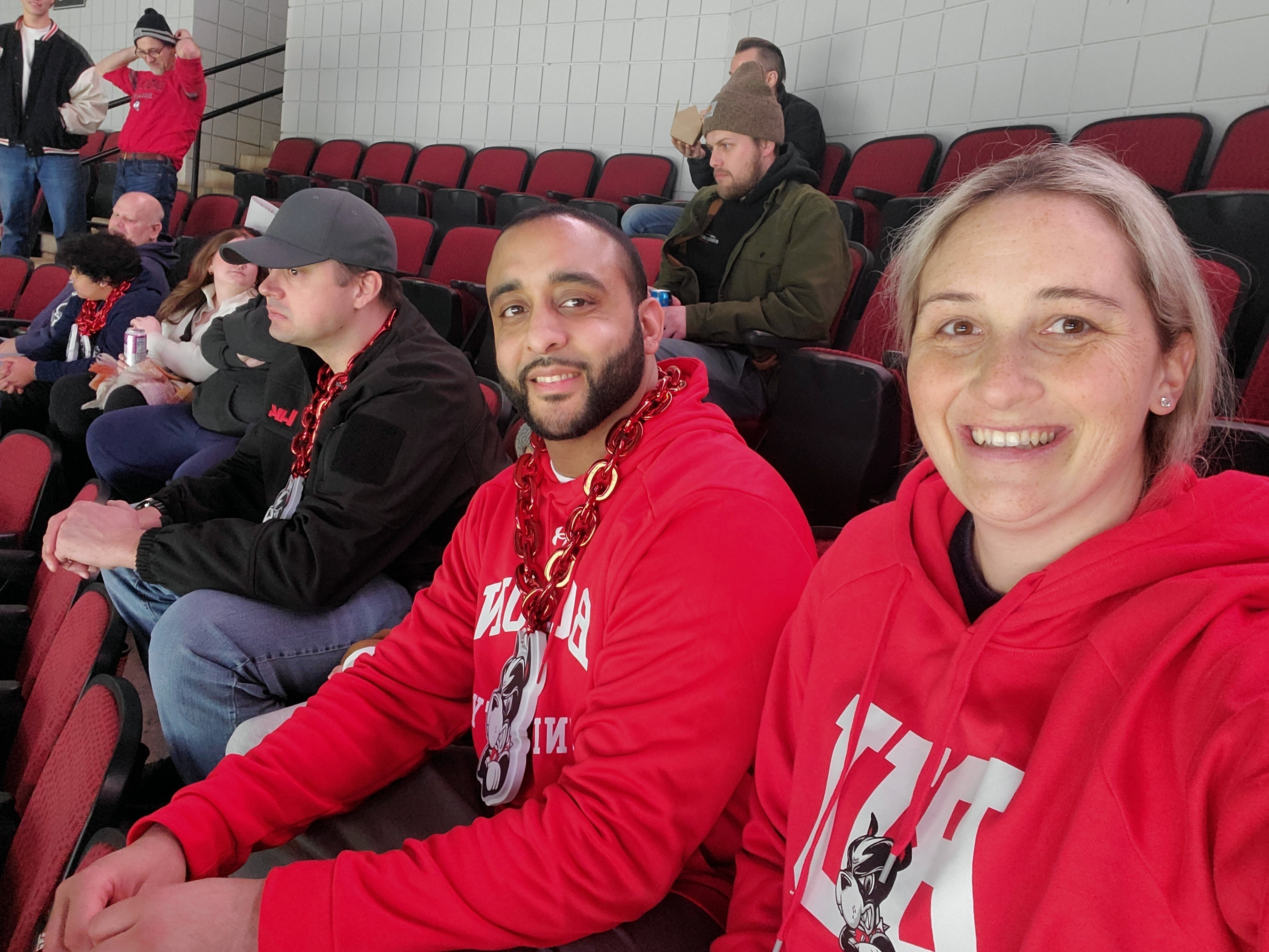 Boston University Terriers - NCAA Men's Hockey vs UConn Huskies