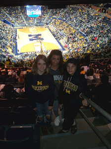 Michigan Wolverines - NCAA Men's Basketball vs Youngstown State Penguins