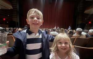 Passengers by the 7 Fingers