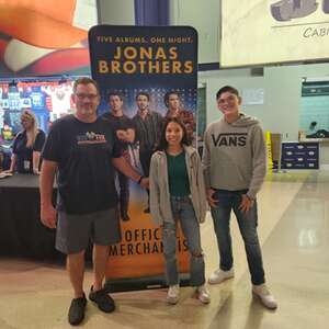 Jonas Brothers: Five Albums. One Night.