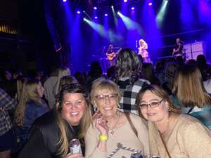 Hunter Hayes: the Red Sky Tour Continued
