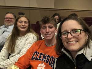 A Magical Cirque Christmas (touring)