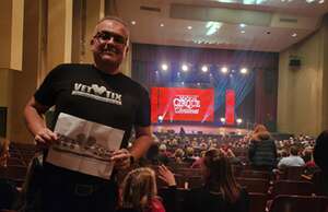 A Magical Cirque Christmas (touring)