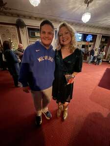 Top of the World - a Carpenters Christmas