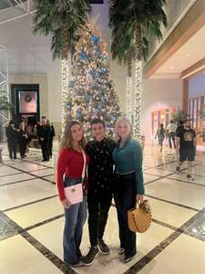 POMP SNOW & CIRQUE-umstance