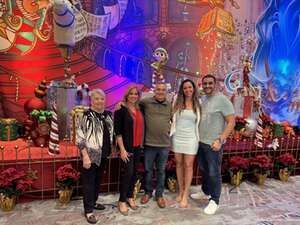 POMP SNOW & CIRQUE-umstance