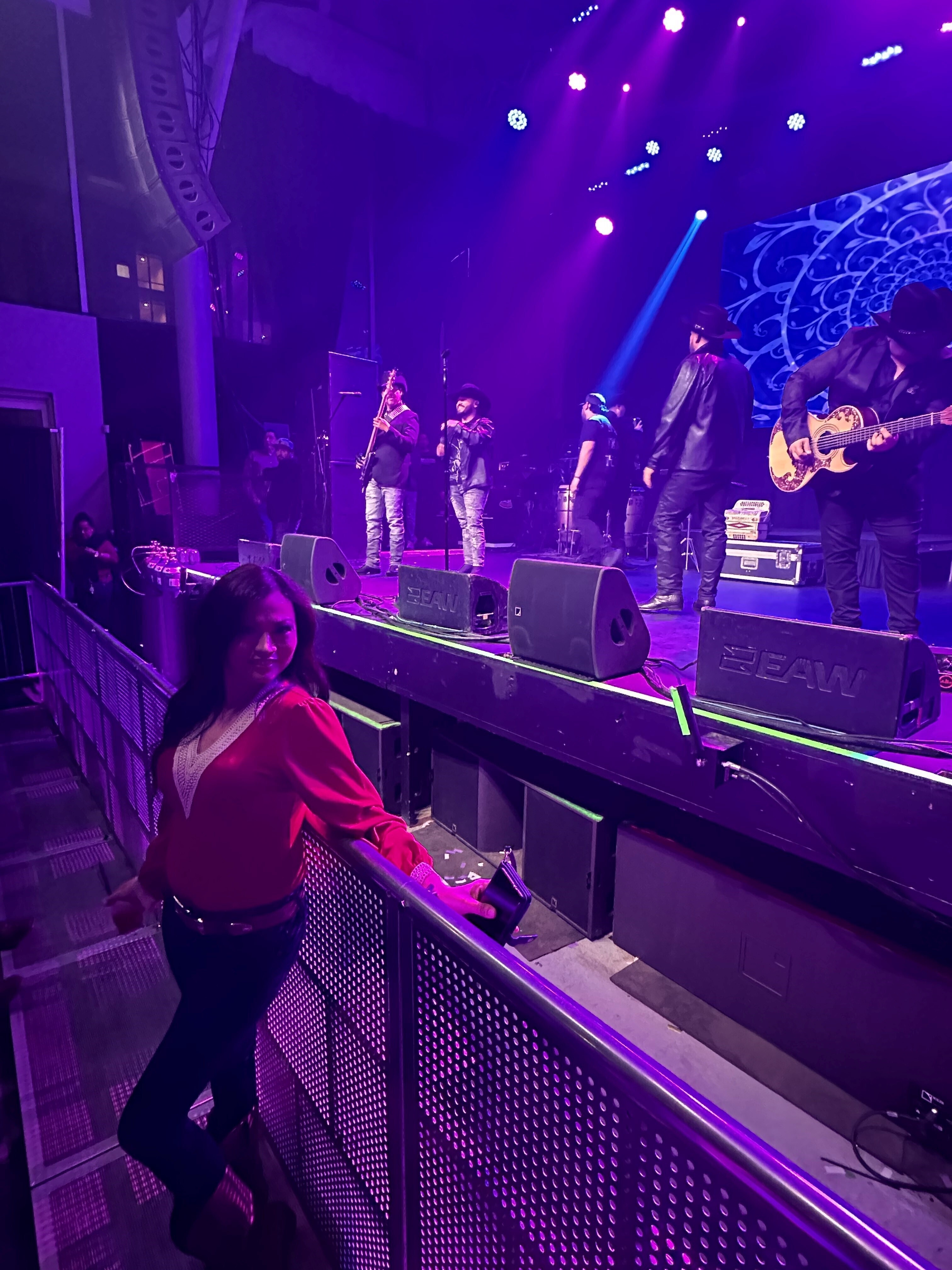Solido With Los Carnalitos