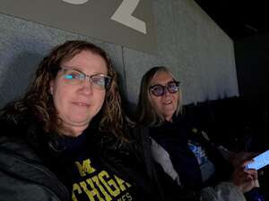 Michigan Wolverines - NCAA Men's Basketball vs Iowa Hawkeyes