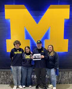 Michigan Wolverines - NCAA Men's Basketball vs Iowa Hawkeyes