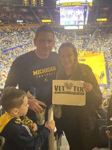 Michigan Wolverines - NCAA Men's Basketball vs Iowa Hawkeyes