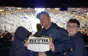 Michigan Wolverines - NCAA Men's Basketball vs Iowa Hawkeyes