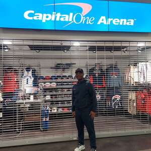 Georgetown Hoyas - NCAA Men's Basketball vs UConn Huskies