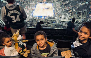 Milwaukee Bucks - NBA vs Denver Nuggets