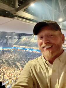 Blake Shelton: Back To the Honky Tonk Tour Presented By Kubota