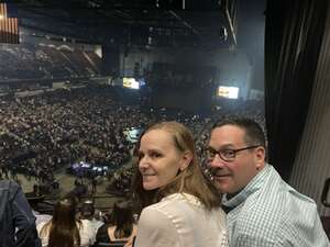 Blake Shelton: Back To the Honky Tonk Tour Presented By Kubota