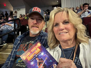 Blake Shelton: Back To the Honky Tonk Tour Presented By Kubota