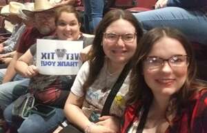 Blake Shelton: Back To the Honky Tonk Tour Presented By Kubota